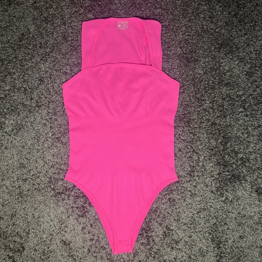 Oqq Viral Bodysuit L Hot Pink Square Neck Tummy Control‎ Ribbed Pattern